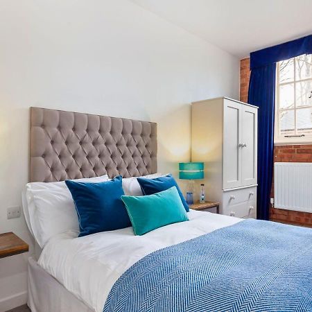 Apartmán Bowen-Buscarlet Bicester Exteriér fotografie