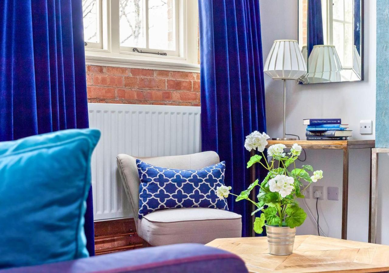 Apartmán Bowen-Buscarlet Bicester Exteriér fotografie